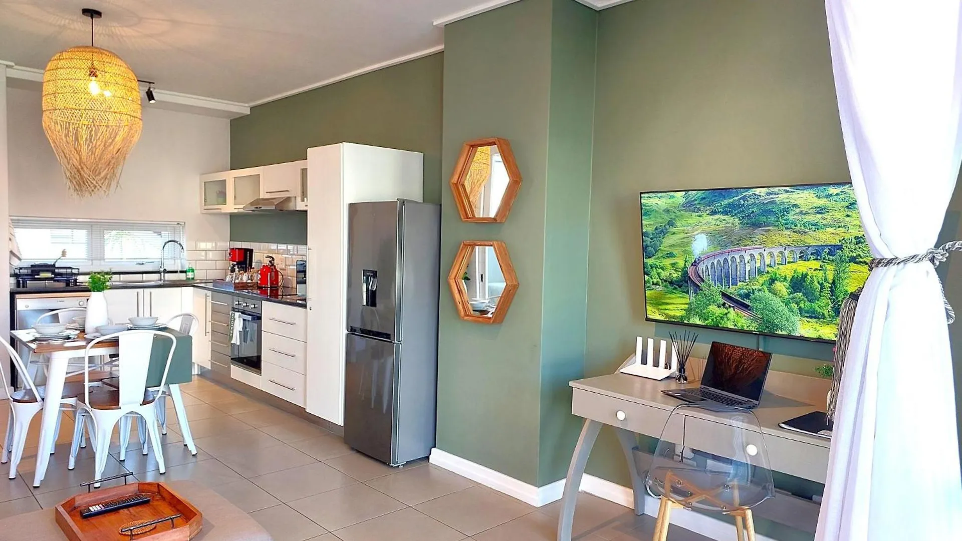 דירות פורט אליזבת' Brizzys Balcony Luxe Retreat Great Location!
