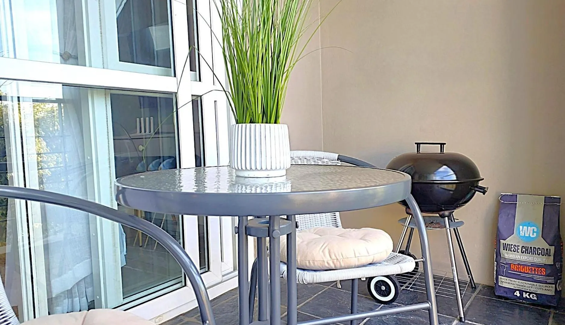 דירות פורט אליזבת' Brizzys Balcony Luxe Retreat Great Location! 0*,  דרום אפריקה